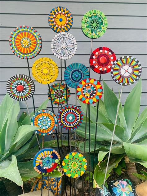 Mosaic Garden Art, Garden Art Diy, Garden Crafts, Mosaic Art, Mosaic ...