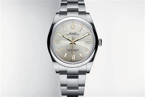 Classic Elegance, The Silver and Black Rolex Oyster Perpetual 41 Review