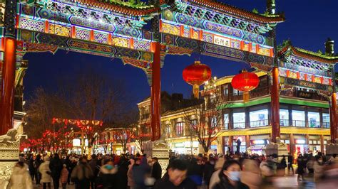 China Life: Festive night views in Beijing's Qianmen Street - CGTN