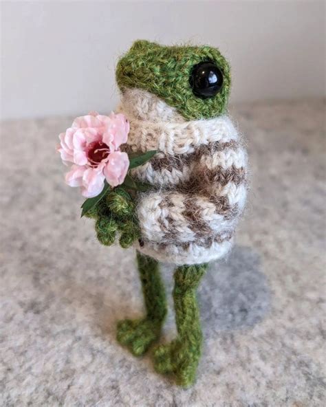 Frog knitting pattern & the most adorable stripy sweater! - From ...