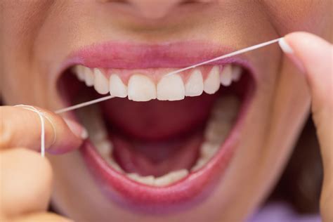 How To Floss Your Teeth: Proper Flossing Technique | West Keller Dental