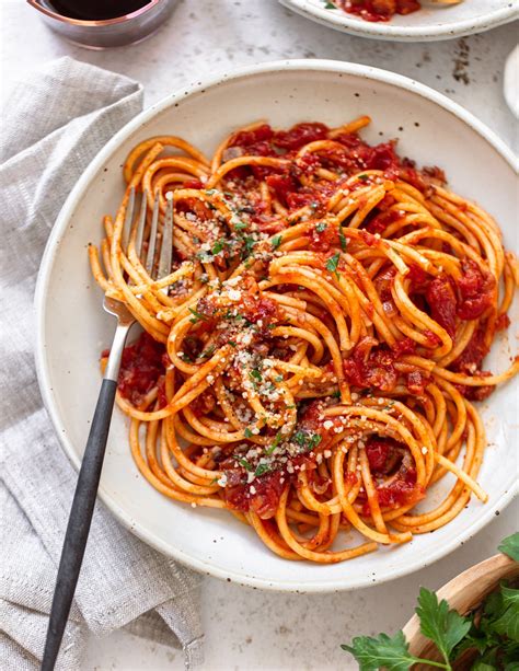 25-Minute 25-Minute Bucatini all'Amatriciana - Familystyle Food