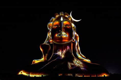 Giant Sculptural Projection Mapping Tells Story of Adiyogi | Live ...