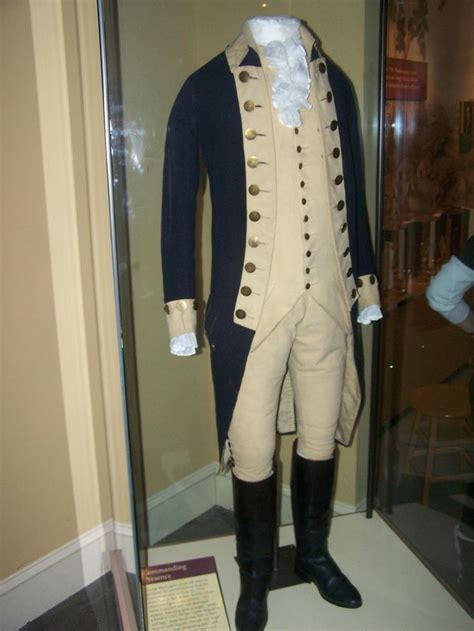 George Washington’s Uniform That He Wore During the Revolutionary War ...