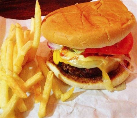 Burger Joint: Secret Burger NYC | Snaxtime