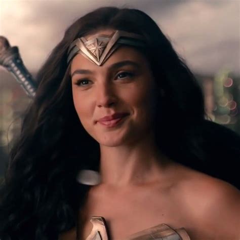 Her smile>> - - #galgadot #gal #gadot #wondergal #wonderwoman # ...