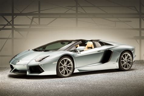 Lamborghini Aventador Roadster photo gallery - Autocar India