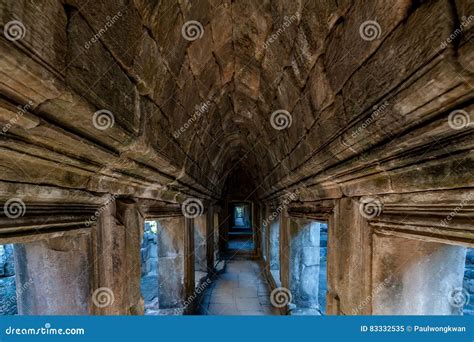 Inside Angkor Wat stock image. Image of ceiling, hall - 83332535