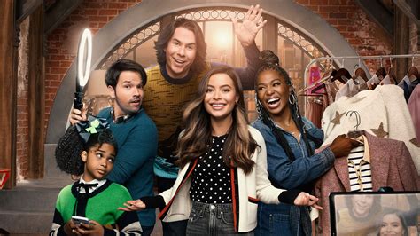 The "iCarly" Reboot Almost Went Full Hype House | Teen Vogue