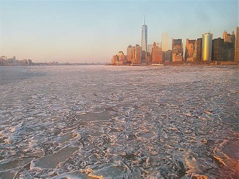 The Frozen Hudson River today from the Staten Island Ferry • /r/nyc ...