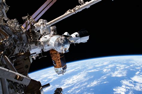 International Space Station at 20: Commercialization increases as end ...