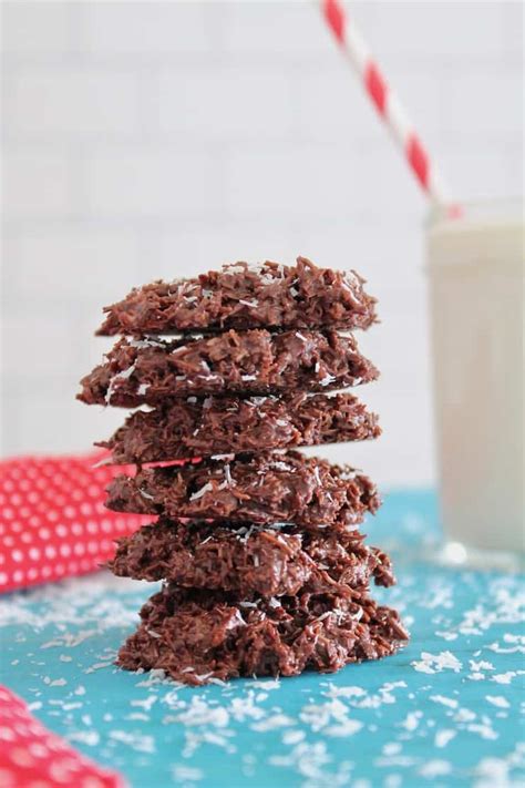 Easy Chocolate Coconut Haystacks Recipe (Paleo, Keto, Vegan) - Healy ...