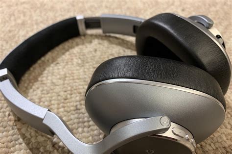 AKG N700NC Wireless headphone review: Finally, noise-cancelling ...