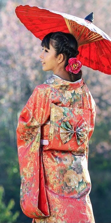 What is a Kimono ? Some interesting facts about this Traditional ...