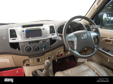 Toyota Vigo Champ 3000 Turbo Car Interior Console and Steering Wheel ...