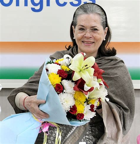 Sonia Gandhi celebrates 76th b'day in Ranthambore; Rahul, Priyanka join ...