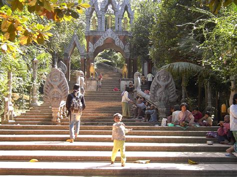 Phnom Kulen temple | Charles Pieters | Flickr