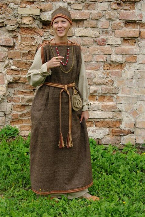 Archaeological reconstruction of a Selonian tribe female costume (I-IV ...