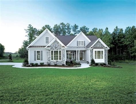 Suburban Family Home Floor Plan - floorplans.click