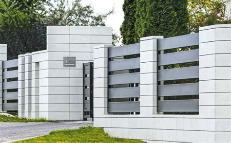 BRICK WALL FENCE / MODERN - CREAM / LBM200 - LEWANDOWSKI Fence Builder ...