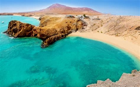 El Papagayo Beach / Lanzarote / Canary Islands // World Beach Guide