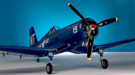 Top Flite F4U Corsair RC Giant Scale Warbird [VIDEO] - Model Airplane News