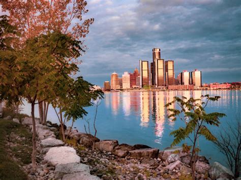 290+ Detroit Skyline Sunrise Stock Photos, Pictures & Royalty-Free ...