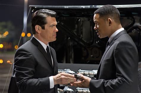 MoovyBoovy: 'MiB3' Still -- Josh Brolin and Will Smith Haggle over who ...