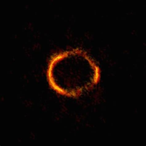 Einstein ring helps weigh a black hole | Science Wire | EarthSky