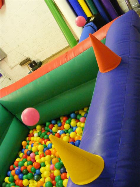 Ball Pit For Kids - Child Ball Pool Hire With 6 x Air Jugglers - Utopia ...