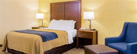 Hotels near Monterey Airport CA | Comfort Inn Monterey Peninsula Airport