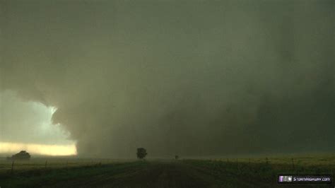 Largest tornado in history, EF5, up close - El-Reno, OK - May 31, 2013 ...