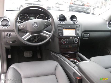 2010 Mercedes-Benz ML 350 interior Photo #41554982 | GTCarLot.com