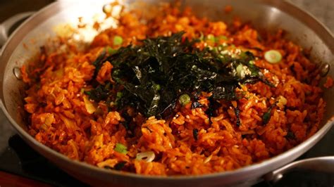 Kimchi fried rice (Kimchi-bokkeumbap) recipe by Maangchi