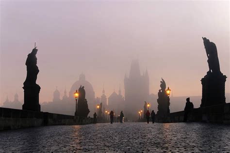 Charles Bridge - Masterpiece of Medieval Architecture in Prague ...