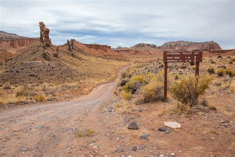 Complete Guide to the Cathedral Valley Loop: Things to Do, Driving ...