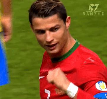 Cristiano Ronaldo GIFs | USAGIF.com