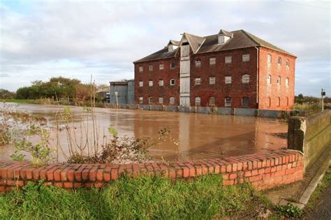 Flooded Louth Canal at Austen Fen,... © Chris :: Geograph Britain and ...