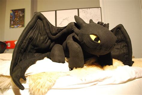 A toothless plush dragon