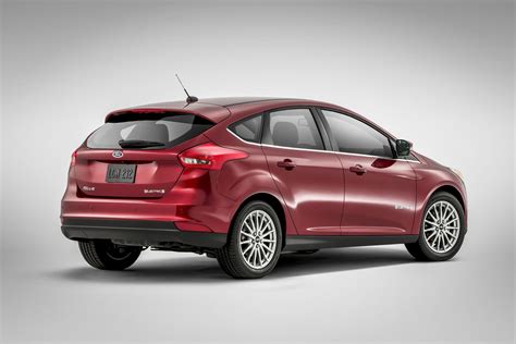 2015 Ford Focus And Focus Electric To Debut In New York