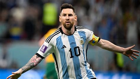 Argentina beats Australia 2-1 to reach World Cup quarter-finals ...