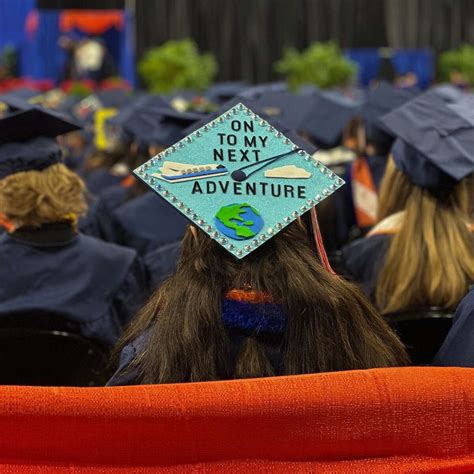 Nearly 3,000 UTSA students graduate in December commencement