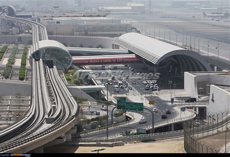 Dubai Airport Terminal 3 - Large Preview - AirTeamImages.com