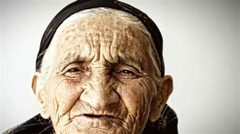 The 12 Oldest Persons to Ever Live - AZ Animals