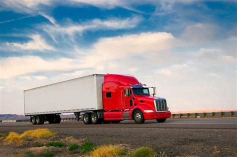 6 Best Semi-Truck Brands in Canada 2024 | Smarter Loans