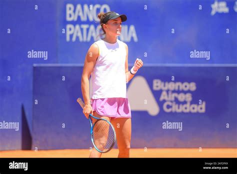 Clara burel tennis hi-res stock photography and images - Alamy