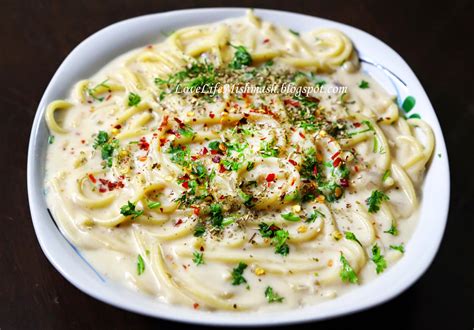 Love-Life-Mishmash: Easy White Sauce Pasta Recipe