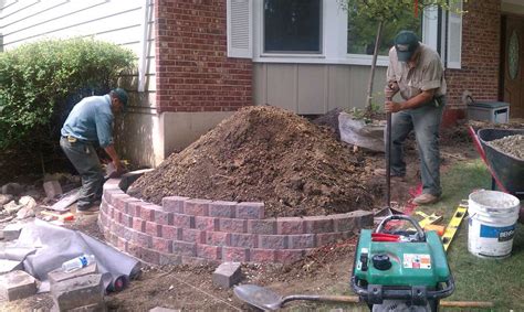 How to Build a Retaining Wall | HomeServe USA