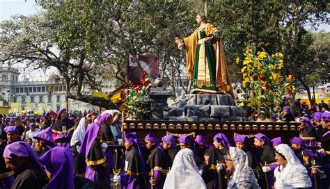 A Sea of Purple: Celebrating Semana Santa (Holy Week) | Kiva