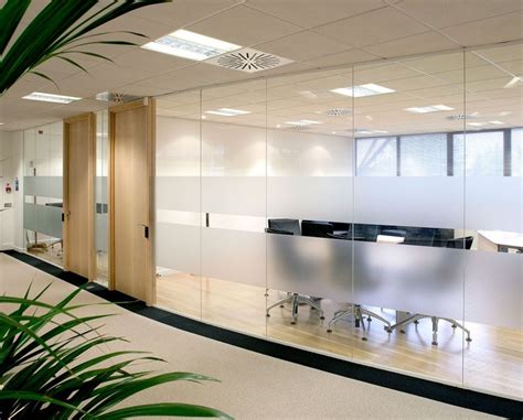 Single Glazed Frameless Glass Partitions & Walls | Avanti Systems USA ...